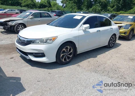 2017 Honda Accord Ex z USA, uszkodzony, nr VIN 1HGCR2F71HA044681
